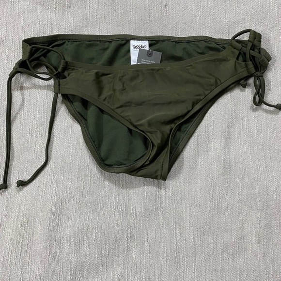 Bikini bottoms - Picture 1 of 3